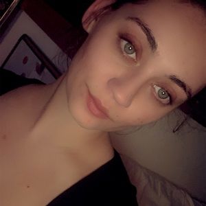 Meet your Posher, Cassandra